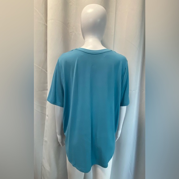 NWOT A New Day Women’s V-Neck Shirt - Picture 3 of 7